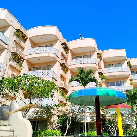 Hawaii Resort Family Suites Anyer Ngoại thất bức ảnh