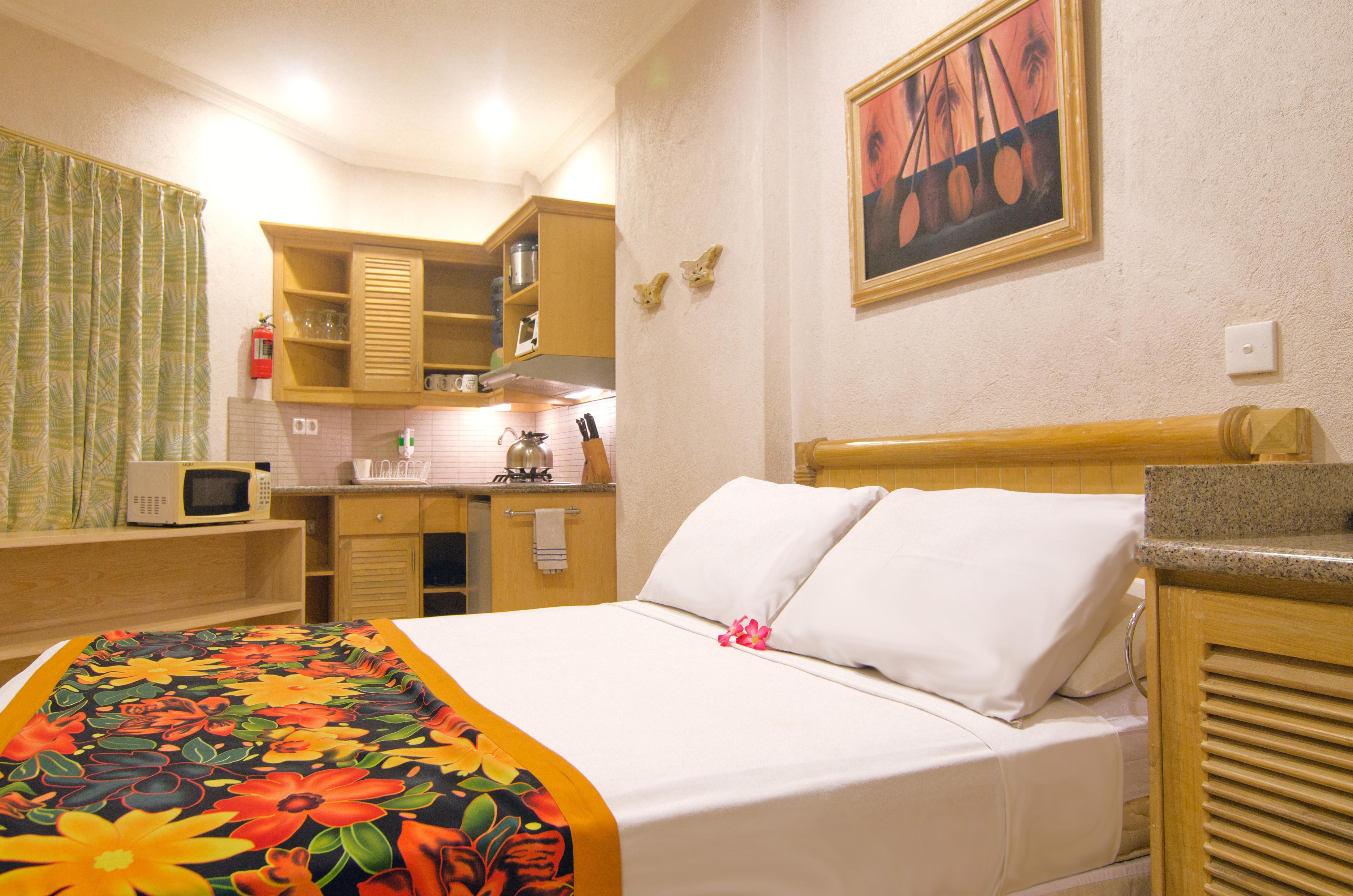 Hawaii Resort Family Suites Anyer Ngoại thất bức ảnh