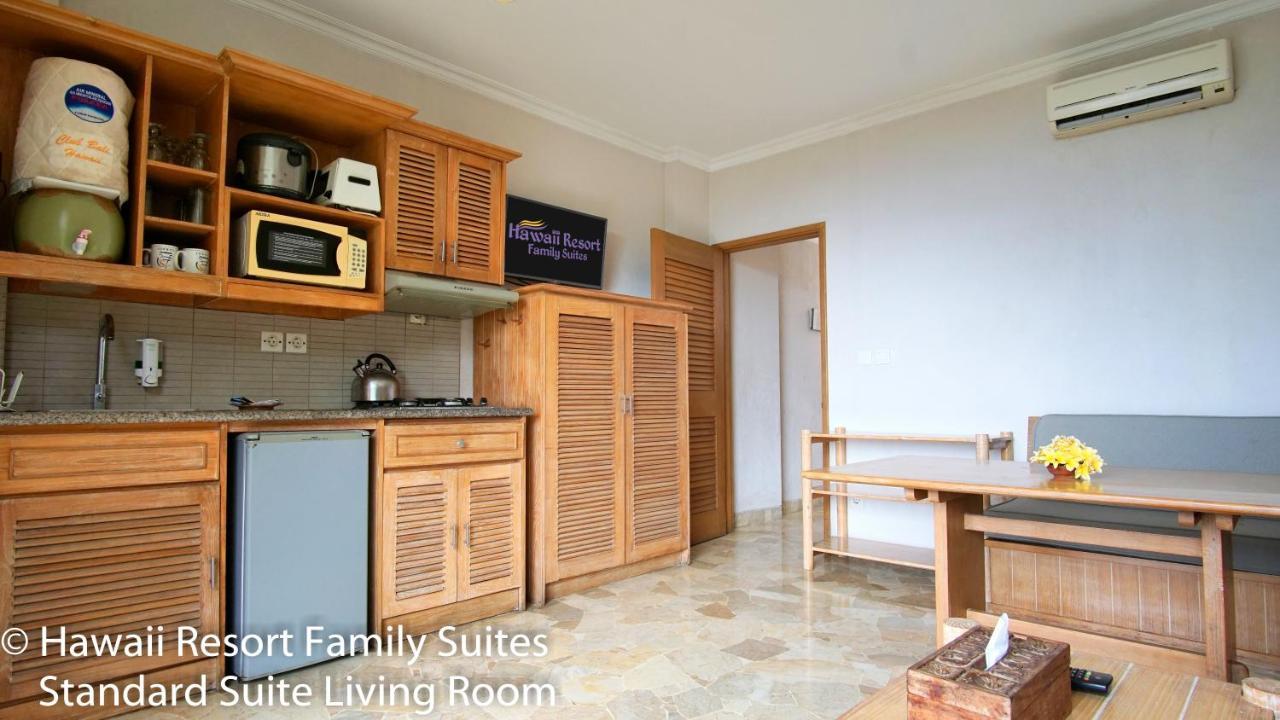 Hawaii Resort Family Suites Anyer Ngoại thất bức ảnh