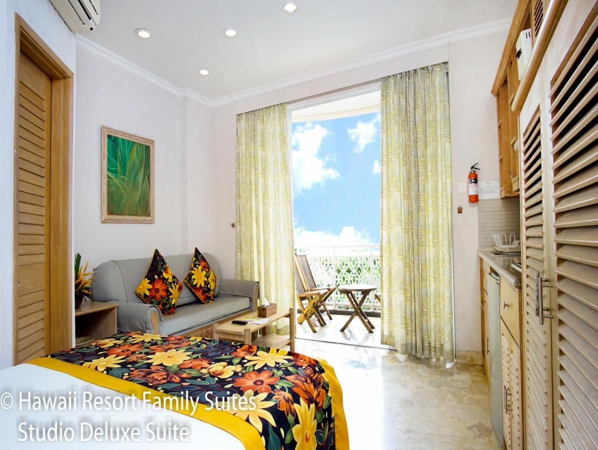 Hawaii Resort Family Suites Anyer Ngoại thất bức ảnh